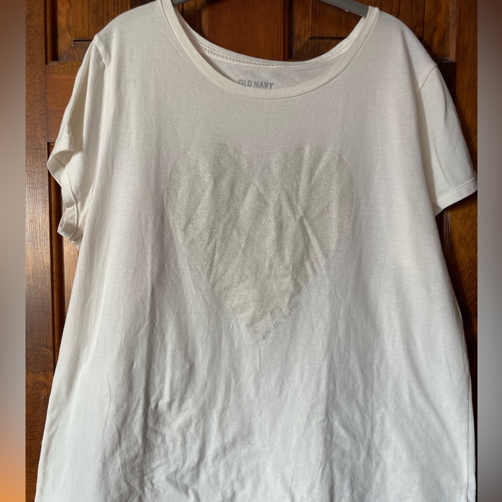 Old navy white sparkly heart tshirt